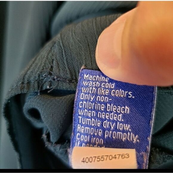 APT. 9 Evergreen Flowy Lightweight Blouse Career Events Holidays 1X - Picture 5 of 9